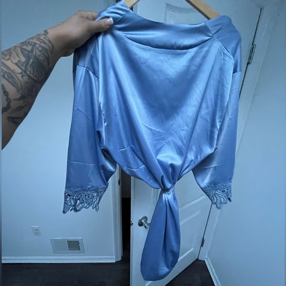 Silk robe - Picture 6 of 7